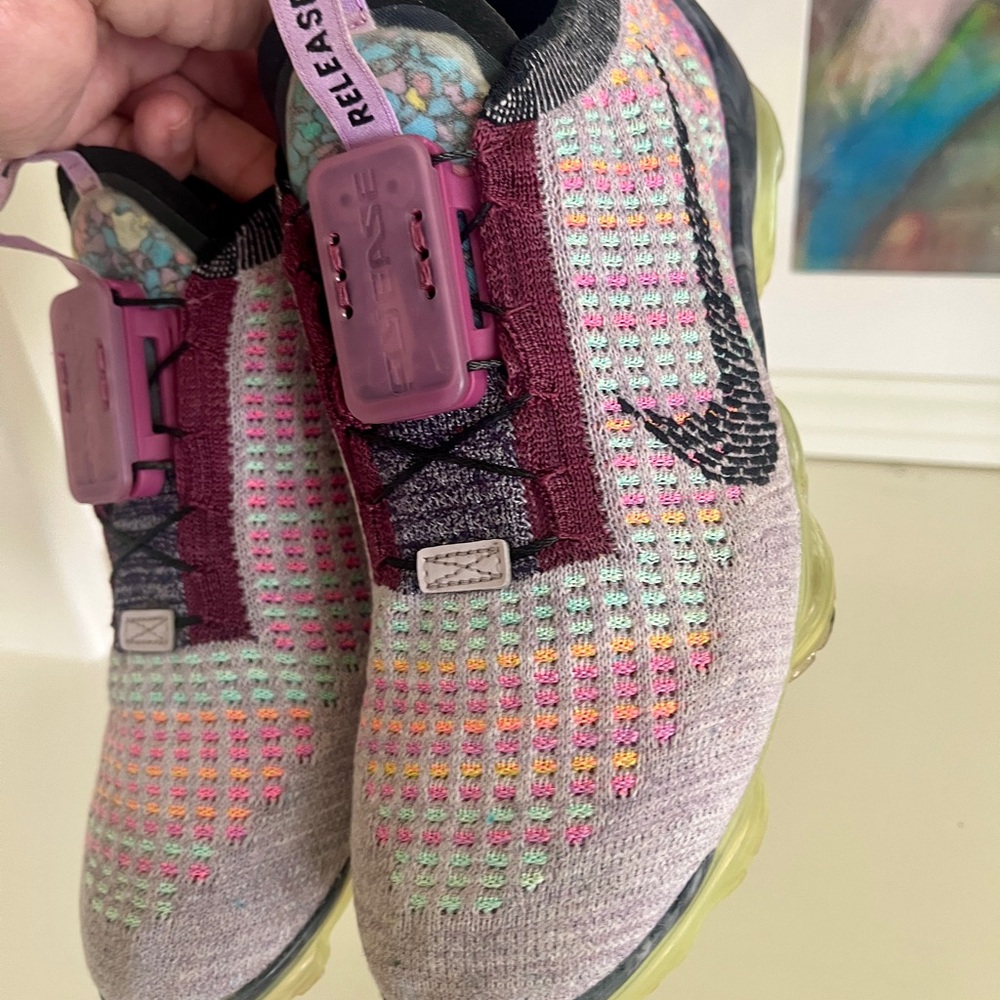 NIKE multicolor Knit women Sneakers US7
